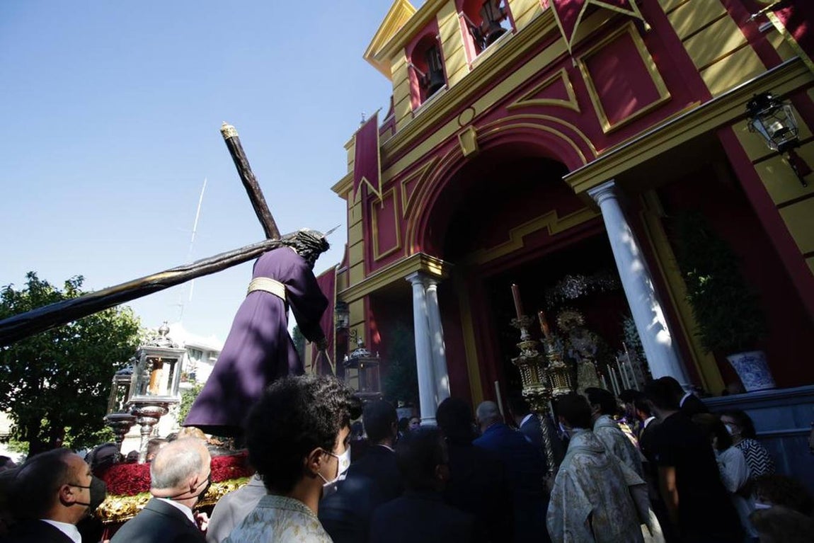 El Señor del Gran Poder por las calles del barrio de la Romería y Santa Aurelia