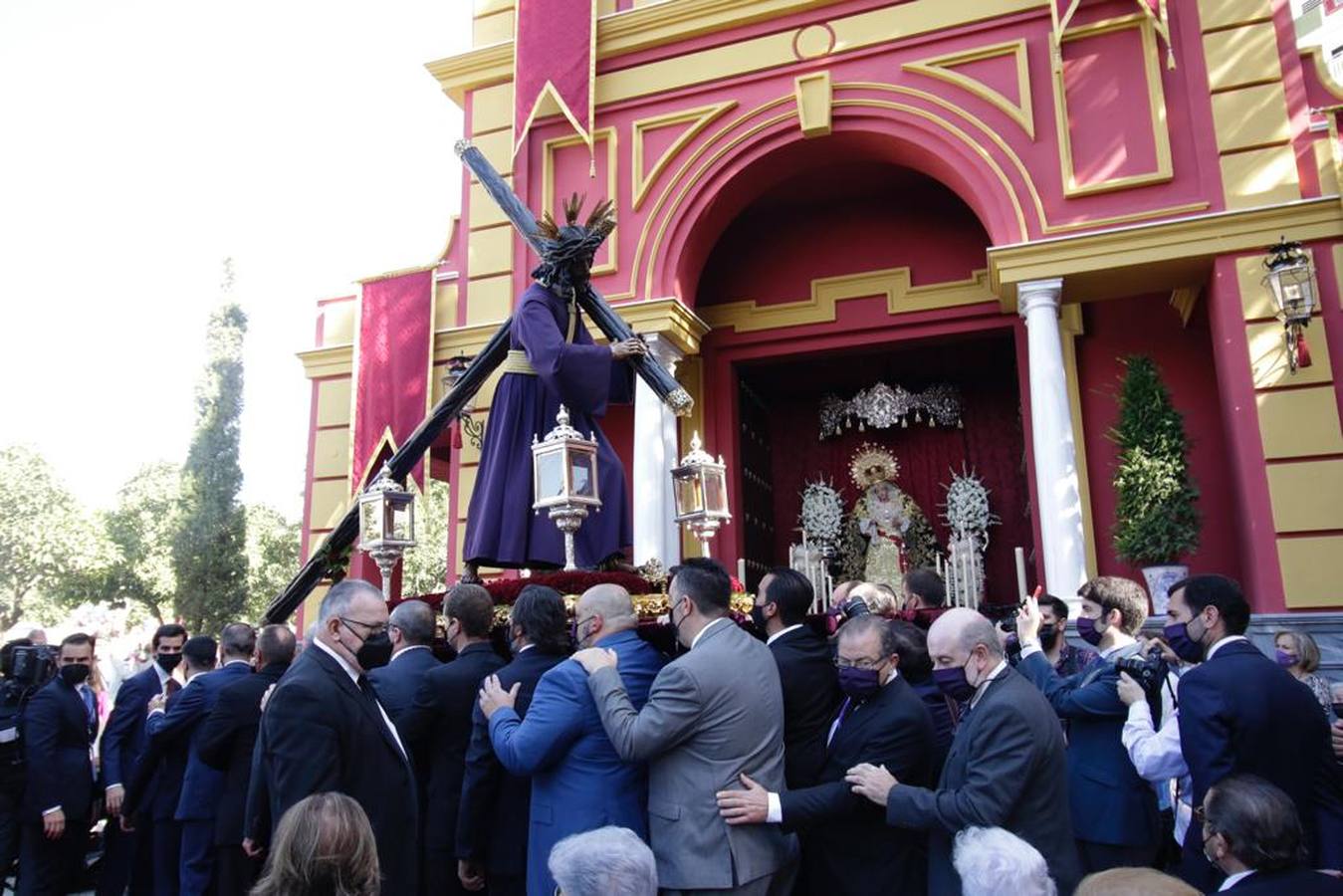 Las mejores imágenes del traslado del Gran Poder a la parroquia de la Candelaria