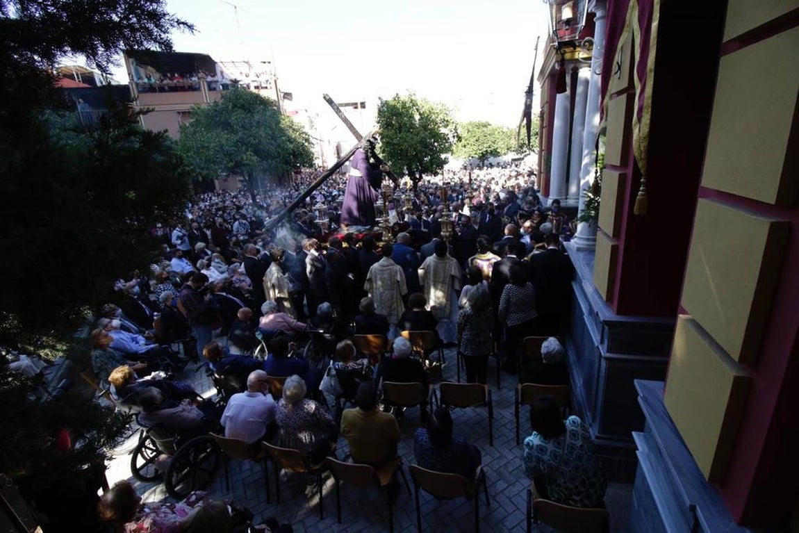 El Señor del Gran Poder por las calles del barrio de la Romería y Santa Aurelia