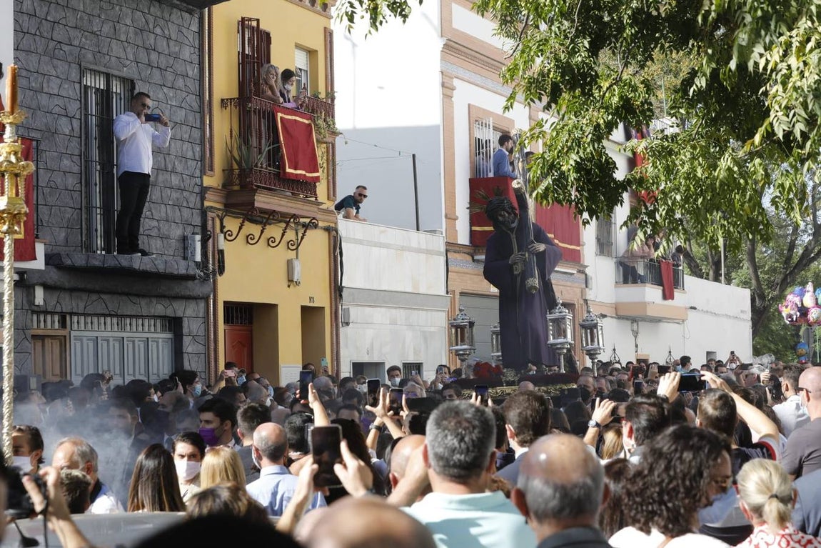 El Señor del Gran Poder por las calles del barrio de la Romería y Santa Aurelia