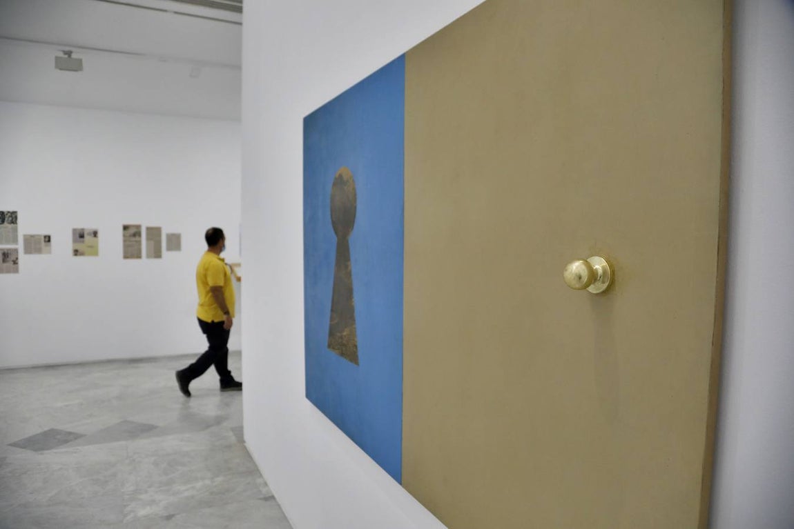 La exposición &#039;La Máquina Española&#039; revisa en el CAAC el impacto de la galería andaluza en el arte español de los 80