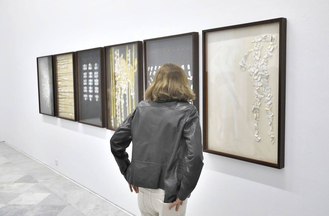 La exposición &#039;La Máquina Española&#039; revisa en el CAAC el impacto de la galería andaluza en el arte español de los 80