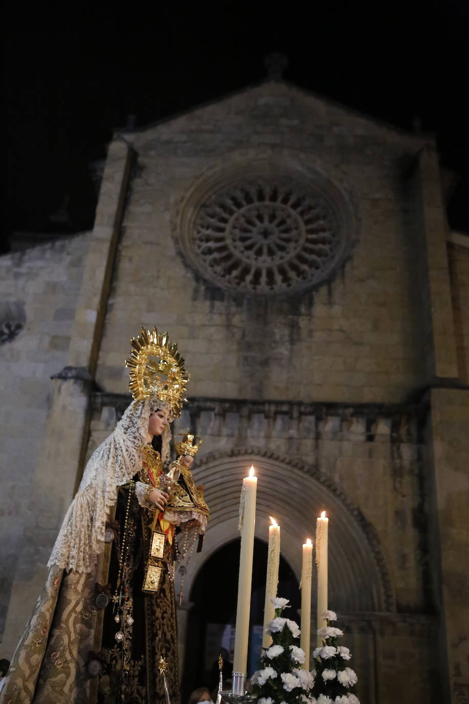 El rosario del Carmen de San Cayetano, de Córdoba, en imágenes
