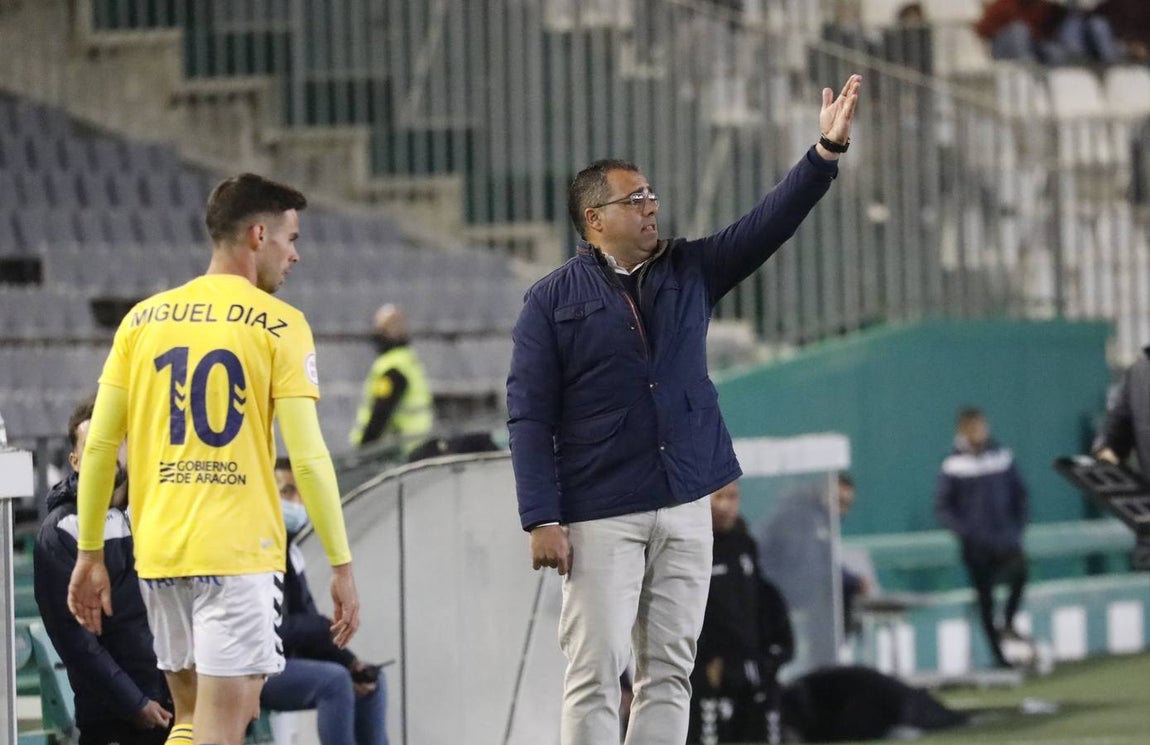 Las mejores imágenes y el ambiente en la grada del Córdoba CF - CD Ebro