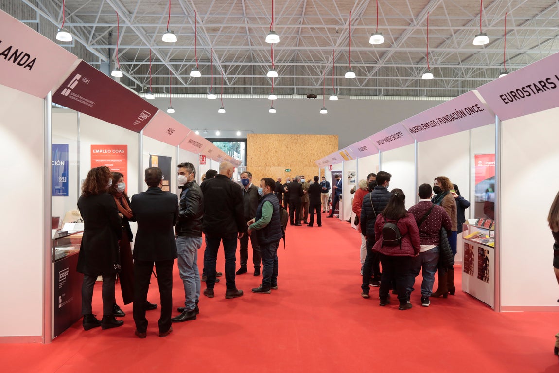 Se buscan universitarios en Sevilla para trabajar en el extranjero