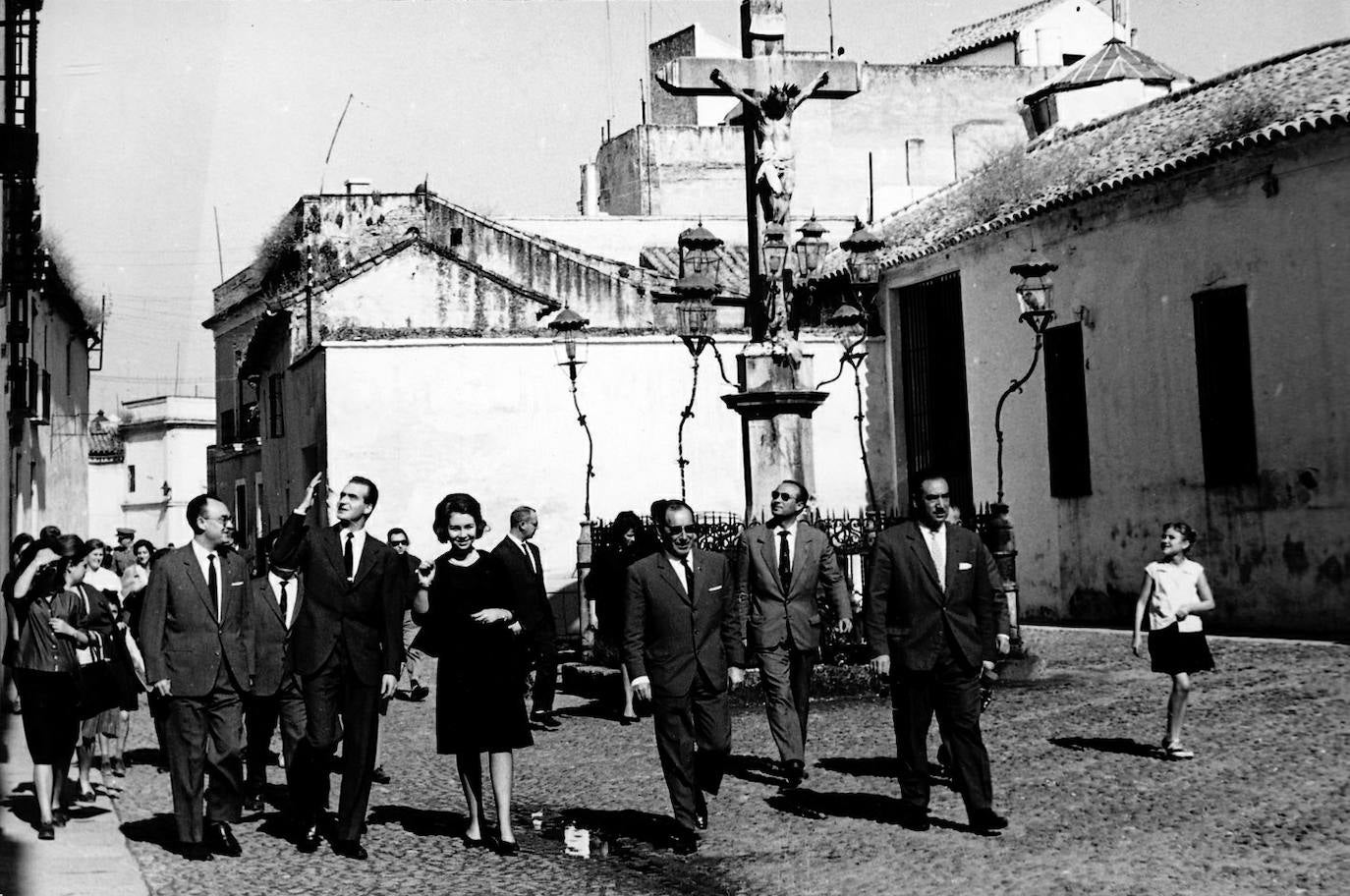 Un paseo por la historia y estética del Cristo de los Faroles de Córdoba, en imágenes