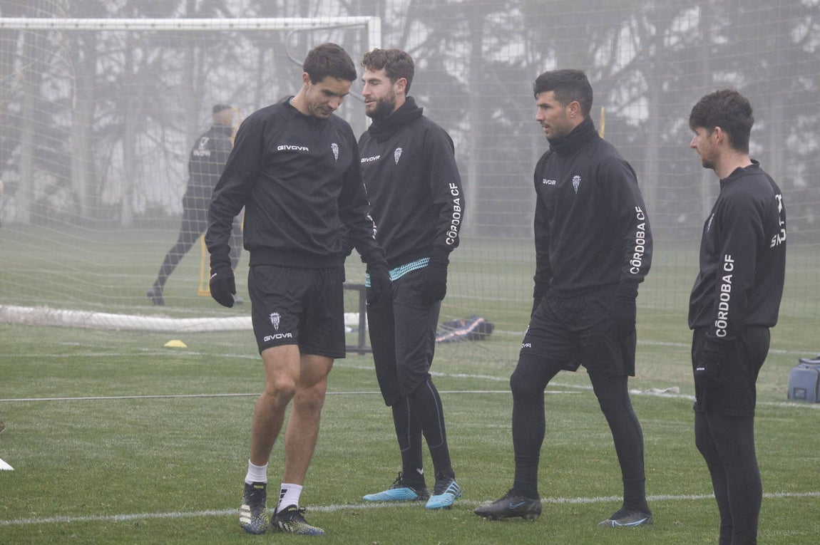 El primer entrenamiento del Córdoba CF en 2022, en imágenes