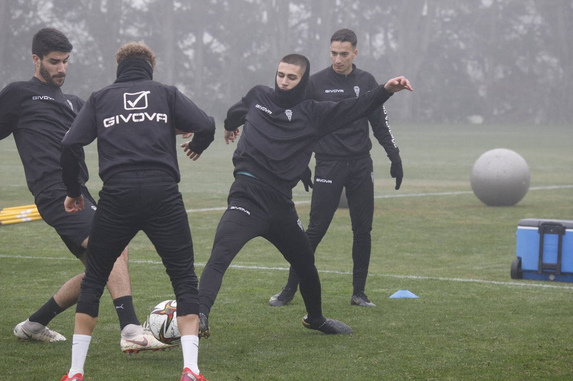 El primer entrenamiento del Córdoba CF en 2022, en imágenes