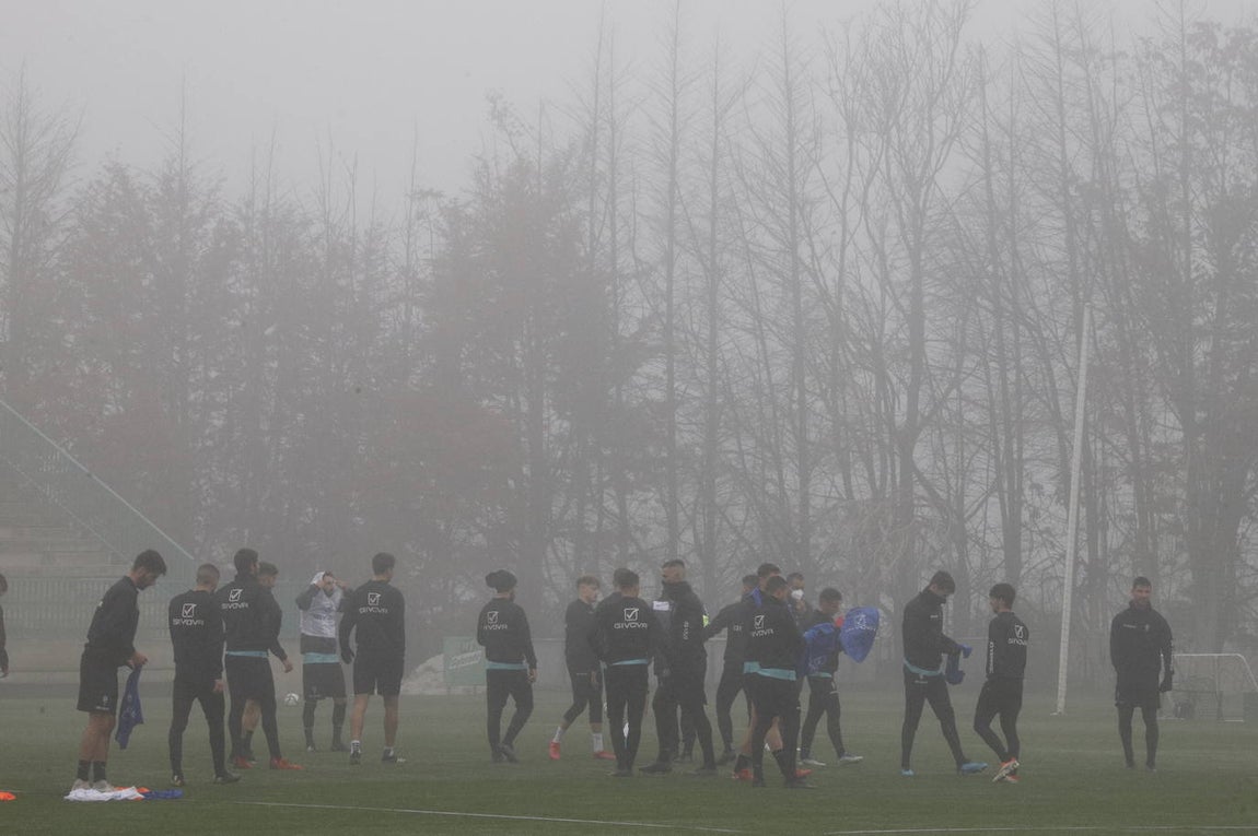 El primer entrenamiento del Córdoba CF en 2022, en imágenes