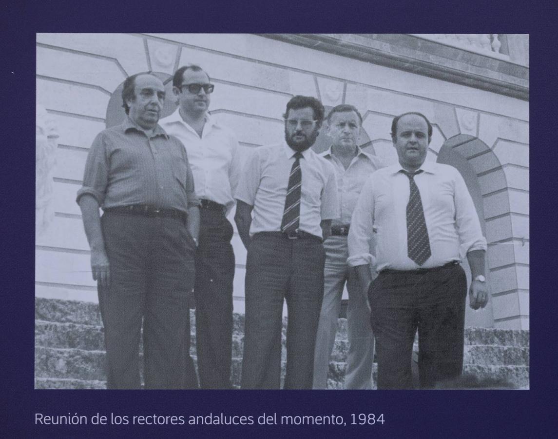 La exposición del 50 aniversario de la Universidad de Córdoba, en imágenes