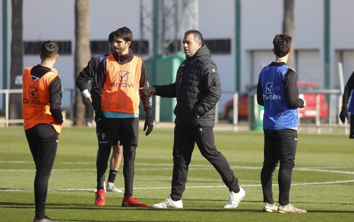 La primera jornada del fichaje Dragisa Gudelj con el Córdoba CF, en imágenes