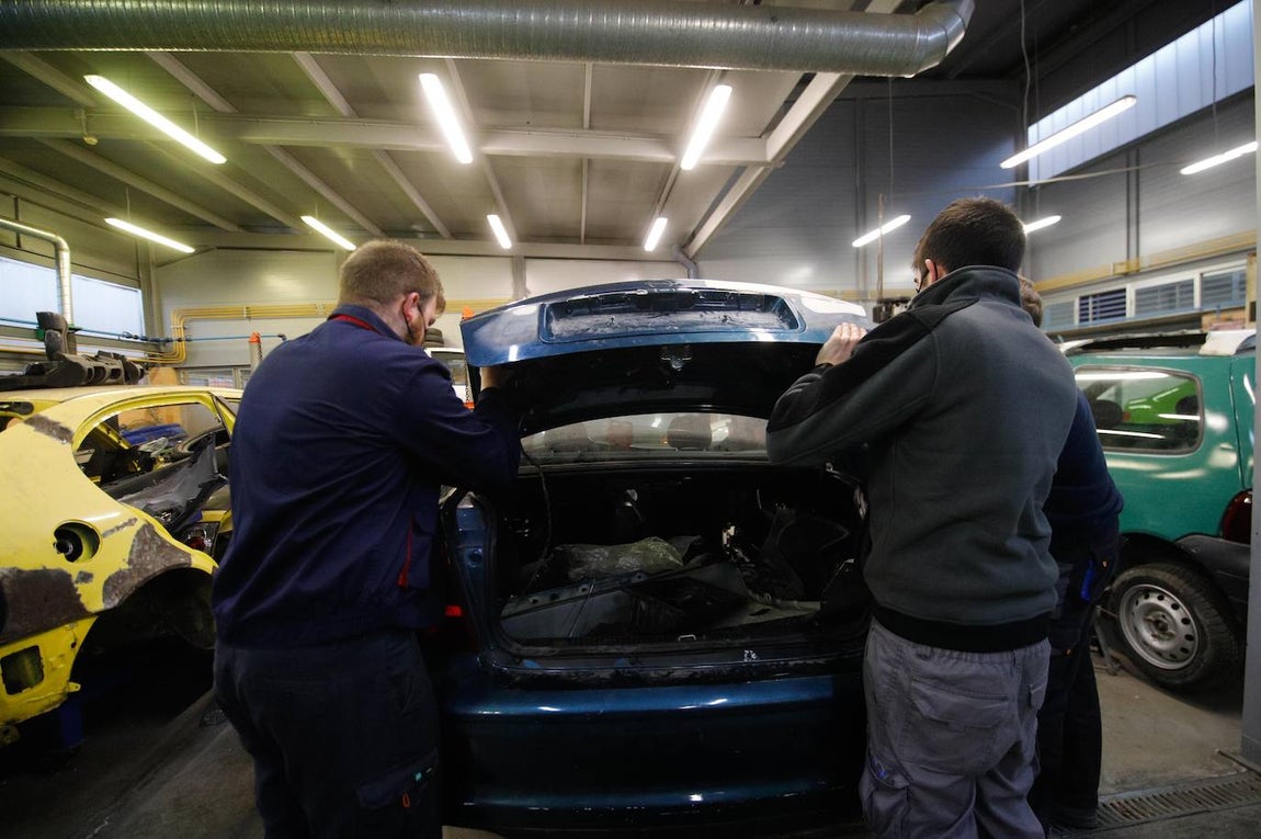 Así se preparan en el instituto Zoco de Córdoba para la llegada de Ford, en imágenes