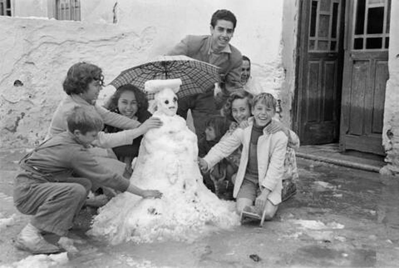 En imágenes, la insólita nevada que cayó sobre Málaga en 1954