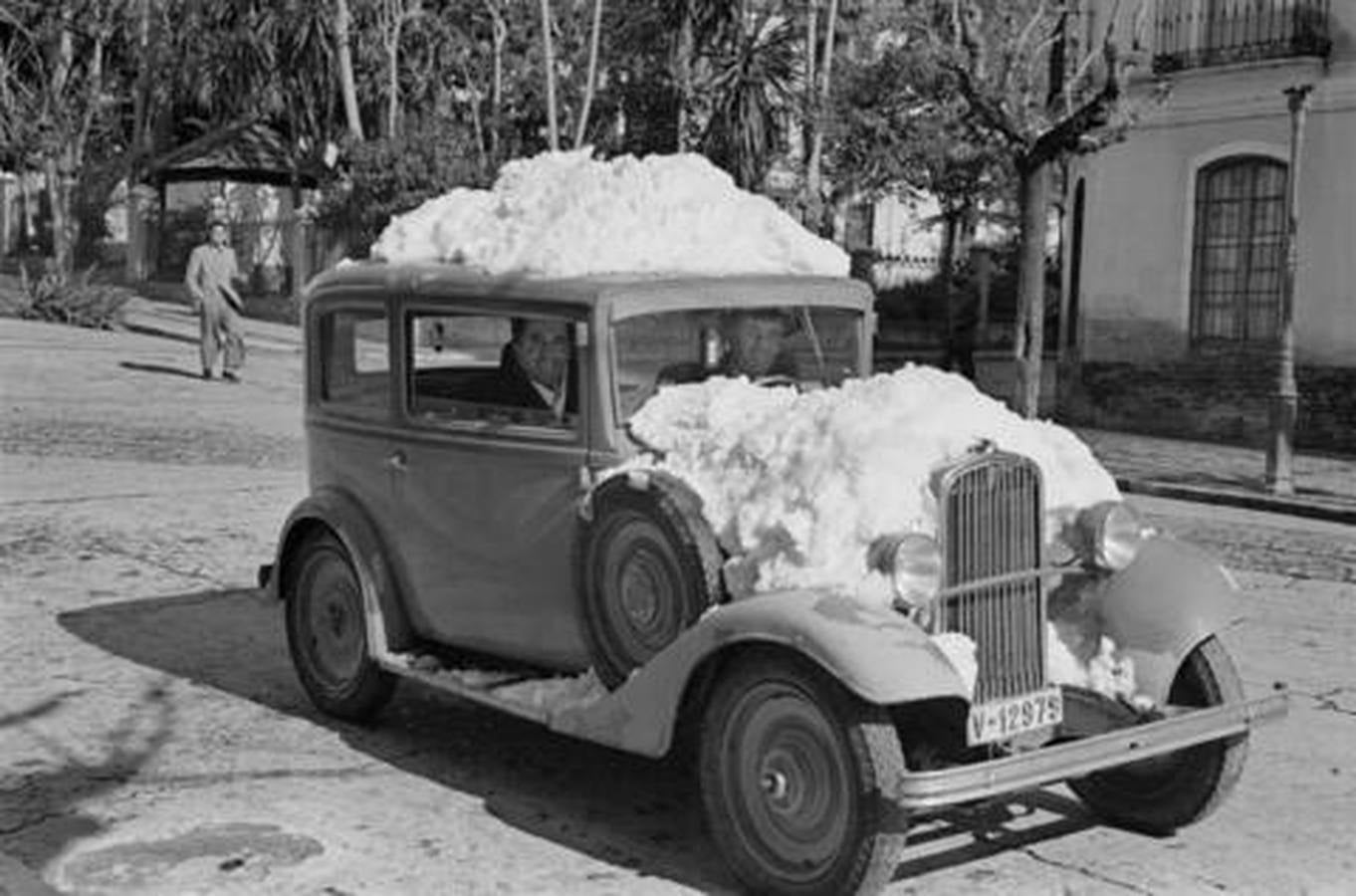En imágenes, la insólita nevada que cayó sobre Málaga en 1954