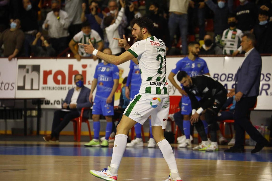 El claro triunfo del Córdoba Patrimonio ante el Viña Albali, en imágenes