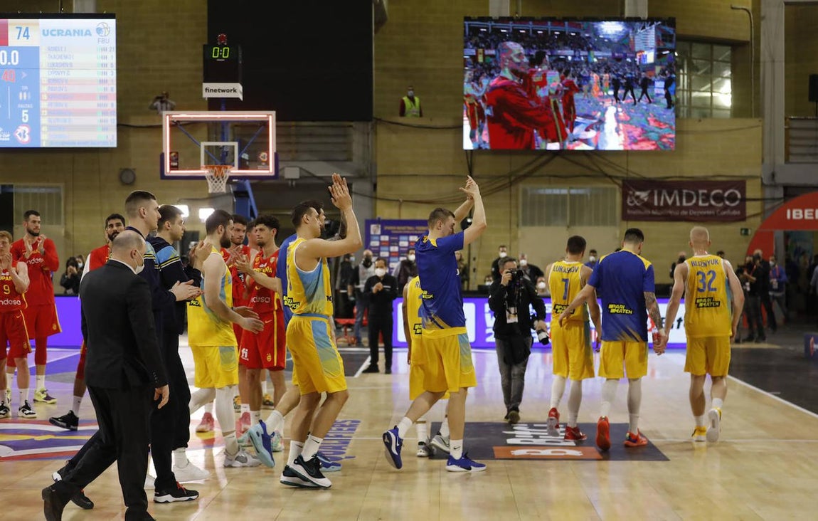 Las mejores imágenes del España - Ucrania de baloncesto en Córdoba