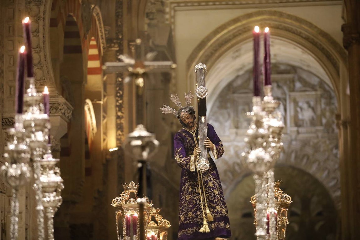En imágenes, el Vía Crucis del Calvario en Córdoba (II)