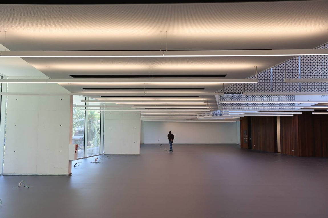 La imponente nueva Bilbioteca de Córdoba en los Jardines de la Agricultura, en imágenes