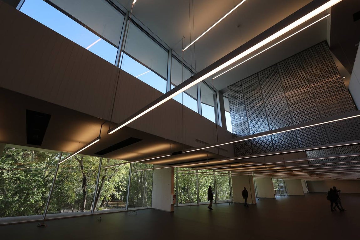 La imponente nueva Bilbioteca de Córdoba en los Jardines de la Agricultura, en imágenes