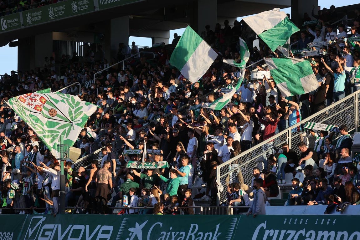 Las espectaculares imágenes del Córdoba CF - Villanovense