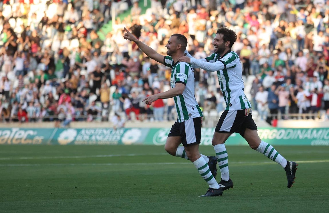 Las espectaculares imágenes del Córdoba CF - Villanovense