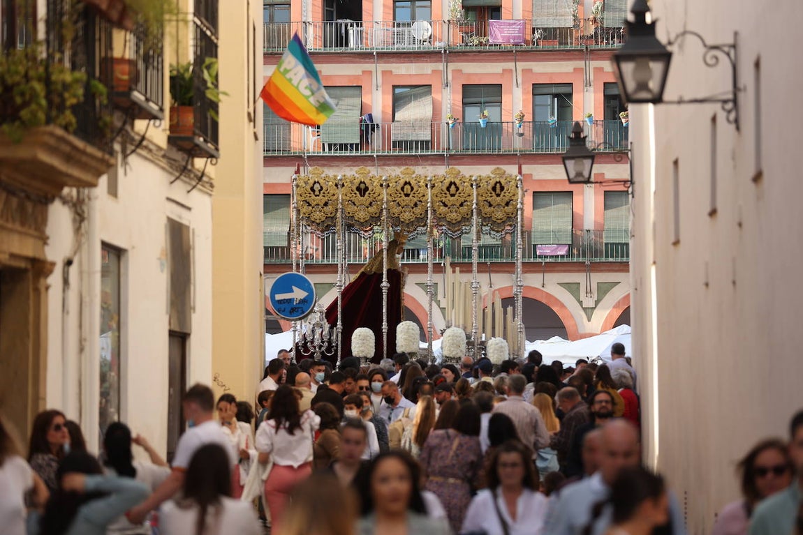 La hermandad del Huerto ilumina Córdoba el Domingo de Ramos