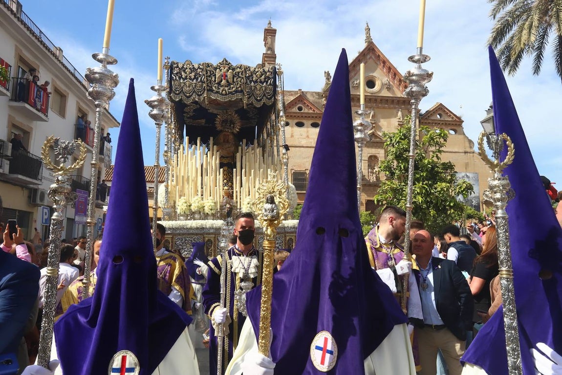 El imágenes, el Rescatado reparte su gracia el Domingo de Ramos en Córdoba