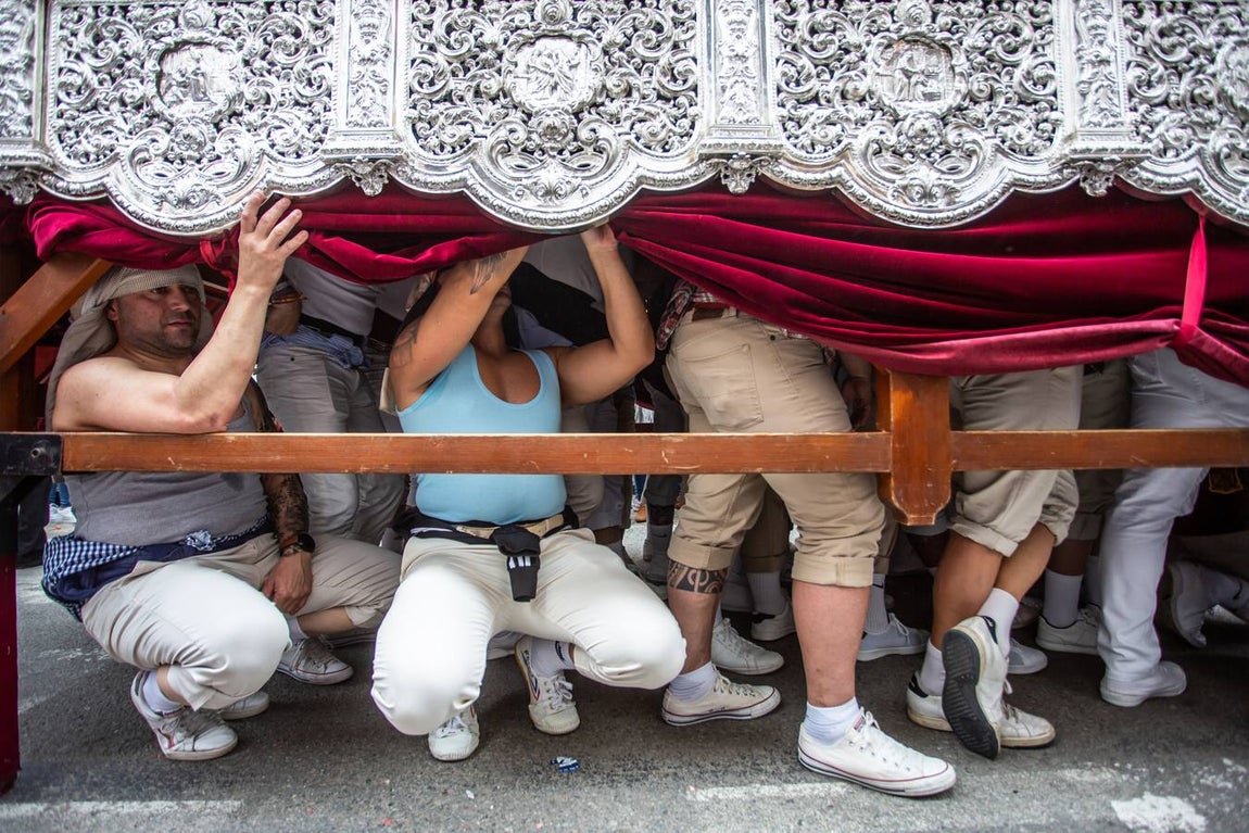 Estación de penitencia de la Hermandad de Santa Genoveva. VANESSA GÓMEZ