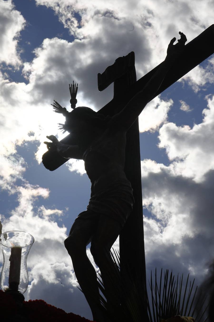 Miércoles Santo | La vibrante salida de la Piedad de Córdoba, en imágenes