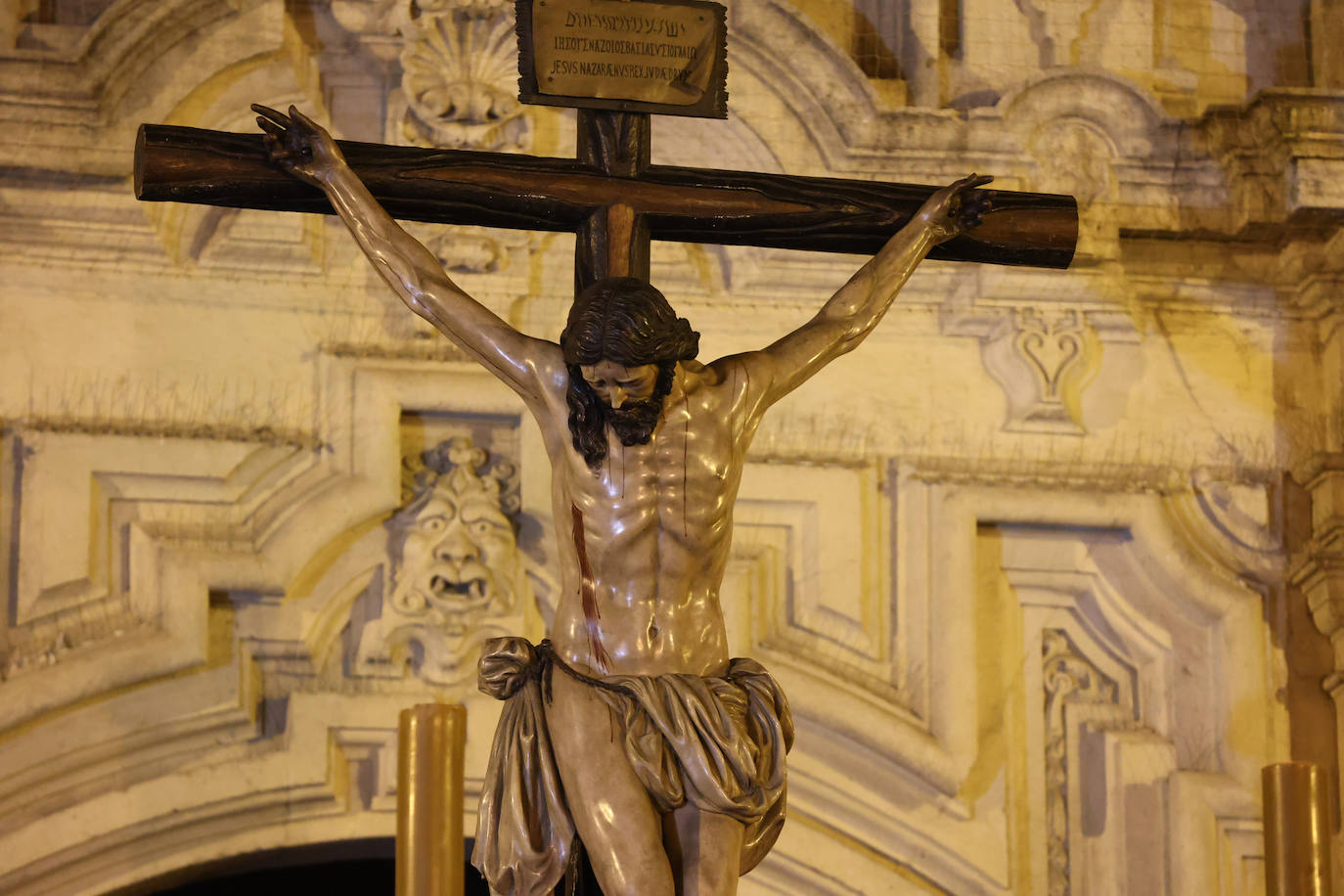 El intimismo de la procesión de la Buena Muerte de Córdoba, en imágenes