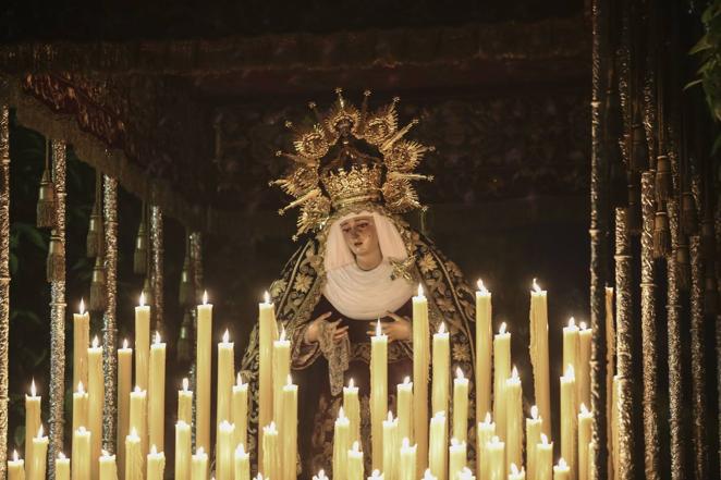 Subir al Calvario desde la Magdalena en la Madrugada de Sevilla