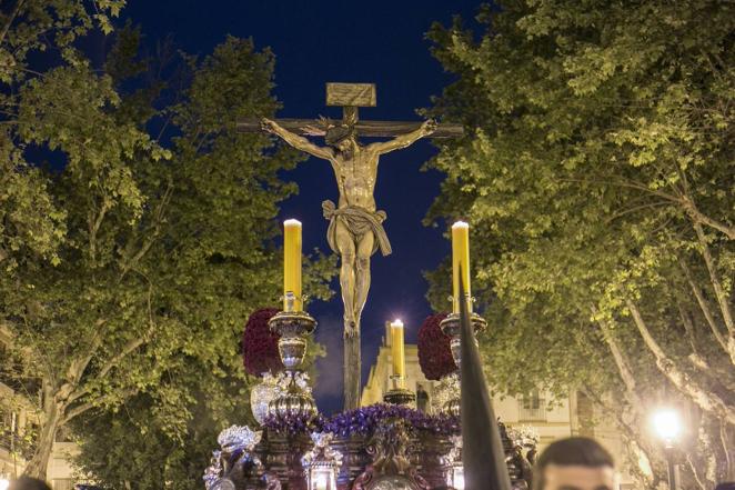 Subir al Calvario desde la Magdalena en la Madrugada de Sevilla