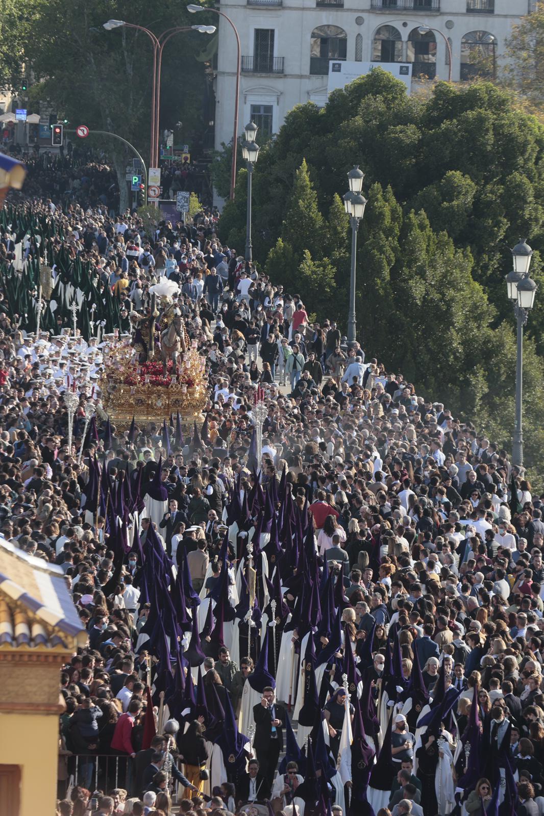 La Esperanza de otra madrugada en Triana