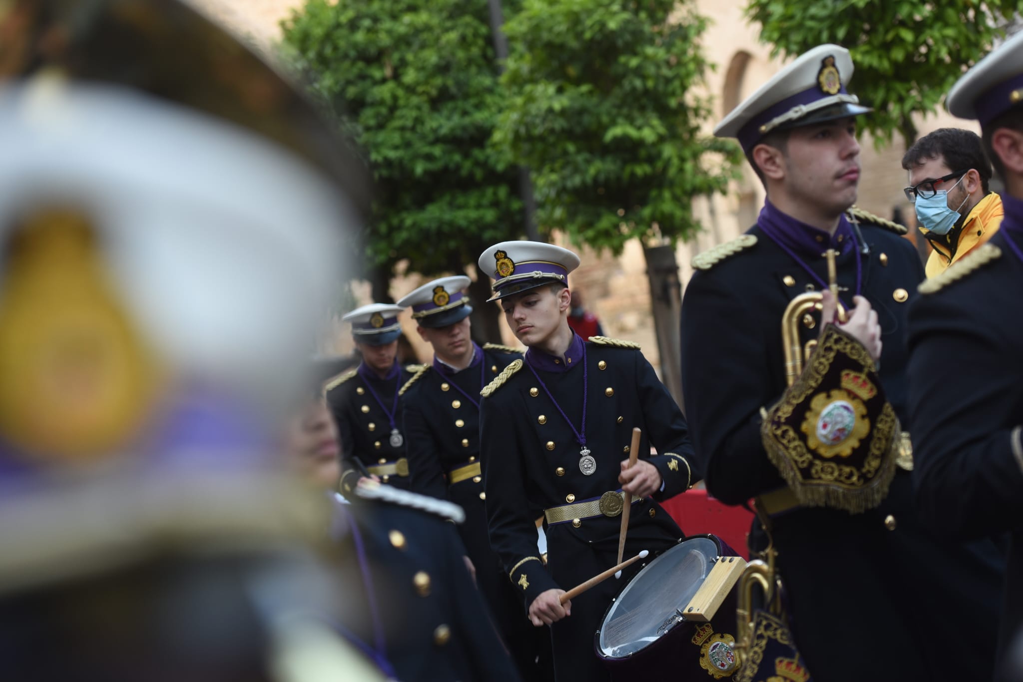 El cante se hace oración al paso de Los Gitanos