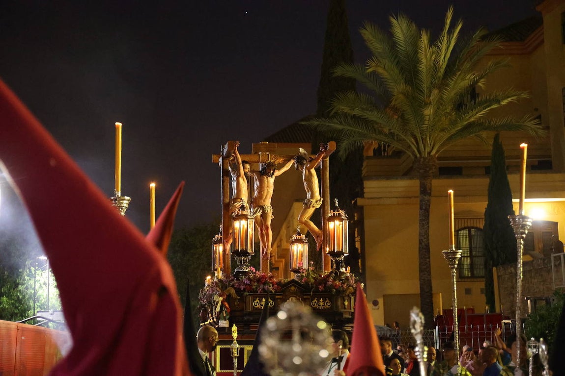 En imágenes, el histórico estreno de la Conversión en la carrera oficial de la Semana Santa de Córdoba