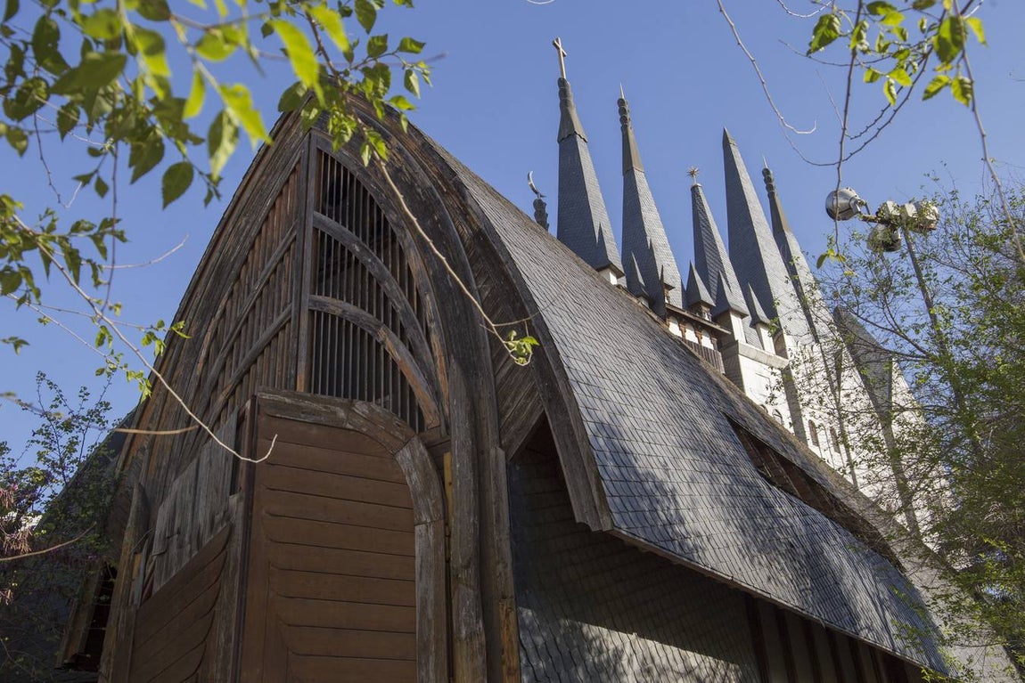 Estado actual que presenta actualmente el pabellón de de Hungría para la Expo 92. ROCÍO RUZ