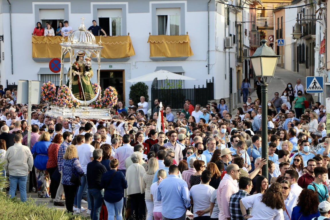 La multitudinaria romería de Bajada de la Virgen de Araceli a Lucena, en imágenes