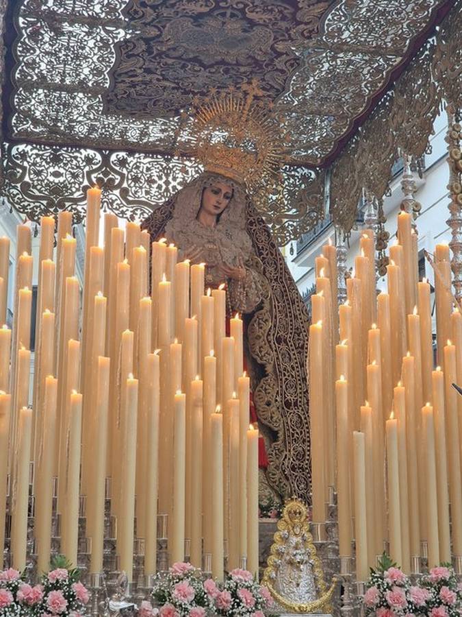 Las fotos de los lectores de ABC del Viernes Santo de la Semana Santa de Sevilla 2022