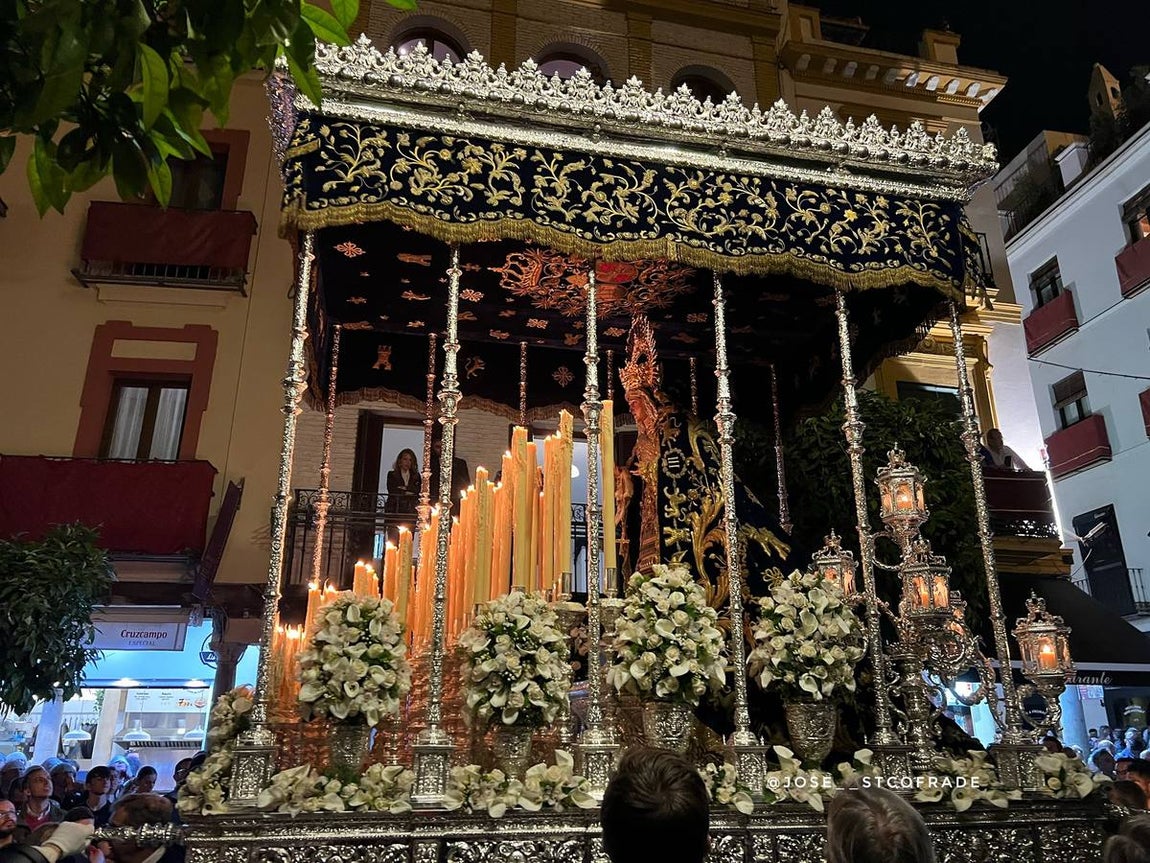 Las fotos de los lectores de ABC del Viernes Santo de la Semana Santa de Sevilla 2022