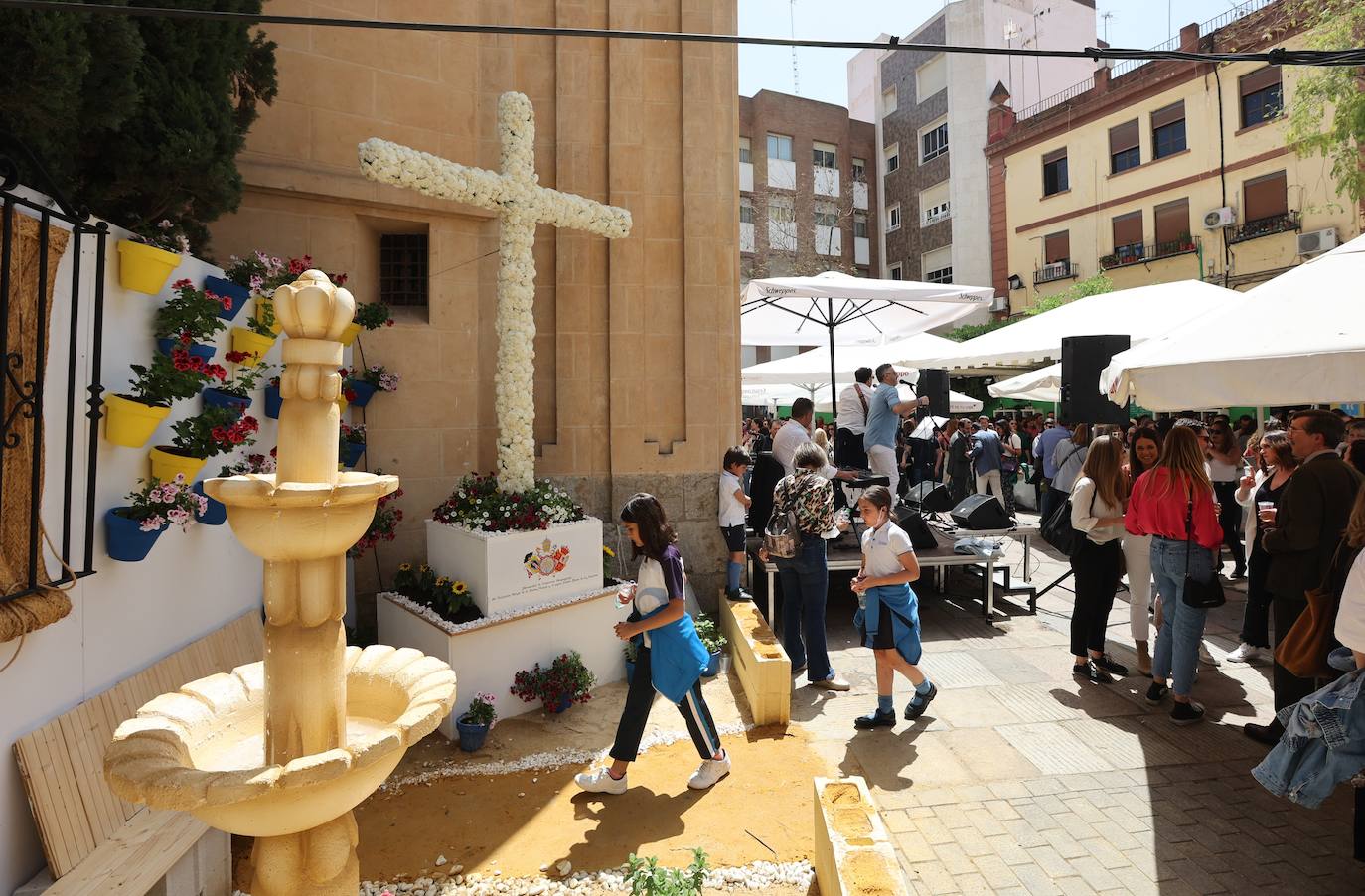 El ambiente del viernes en las Cruces de Córdoba, en imágenes