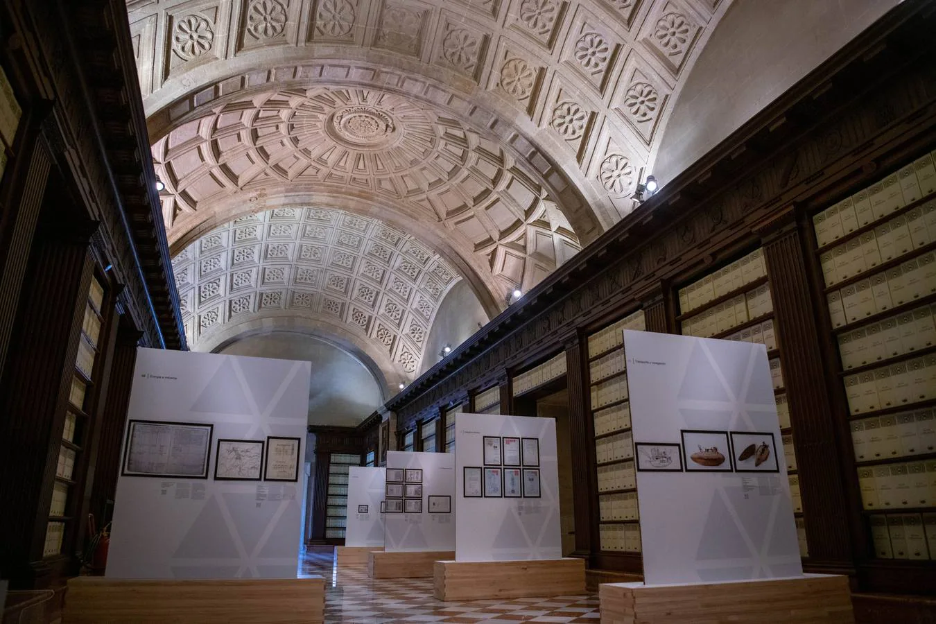 El gran legado descubridor europeo se ve y se toca en el Archivo de Indias de Sevilla