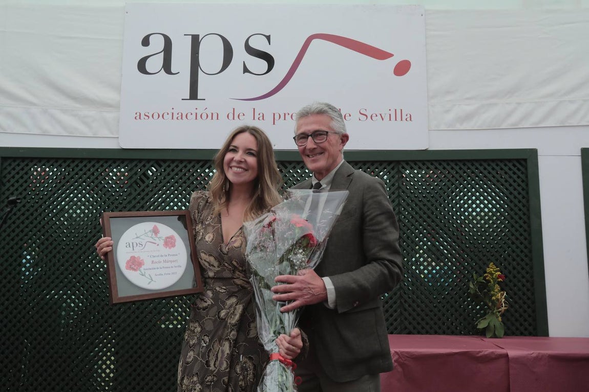 Entrega de los 'Claveles de la Prensa 2022' de la Asociación de la Prensa de Sevilla a Rocío Márquez, Alfonso Sánchez, Alberto López y la Asociación Maruja Vilches con el Polígono Sur. RAÚL DOBLADO