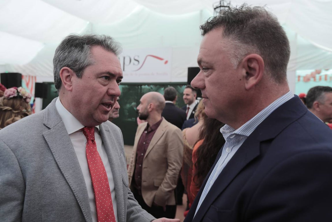 Entrega de los 'Claveles de la Prensa 2022' de la Asociación de la Prensa de Sevilla a Rocío Márquez, Alfonso Sánchez, Alberto López y la Asociación Maruja Vilches con el Polígono Sur. RAÚL DOBLADO