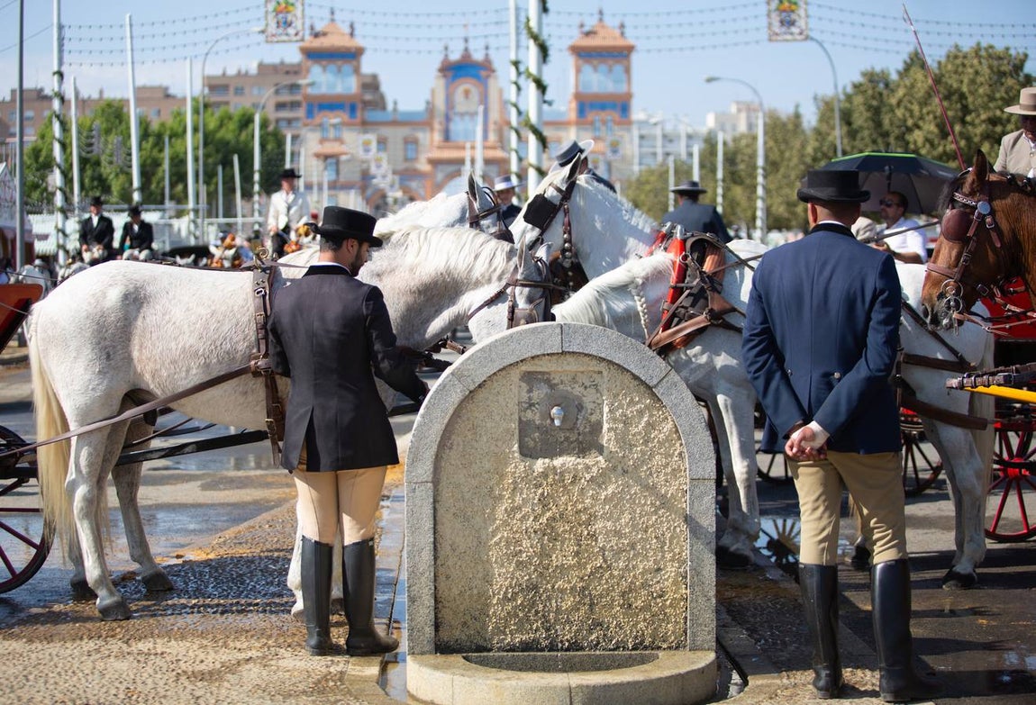Ambiente durante el jueves en la Feria de Sevilla 2022. VANESSA GÓMEZ
