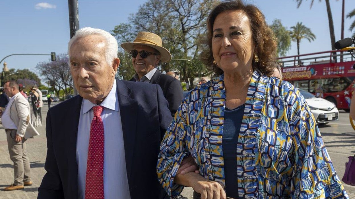En imágenes, Puerta del Príncipe de la corrida de Urdiales, Cayetano y Ureña en Sevilla