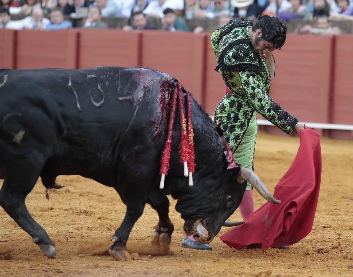 Corrida del sábado de farolillos de 2022 en la plaza de toros de Sevilla. RAÚL DOBLADO