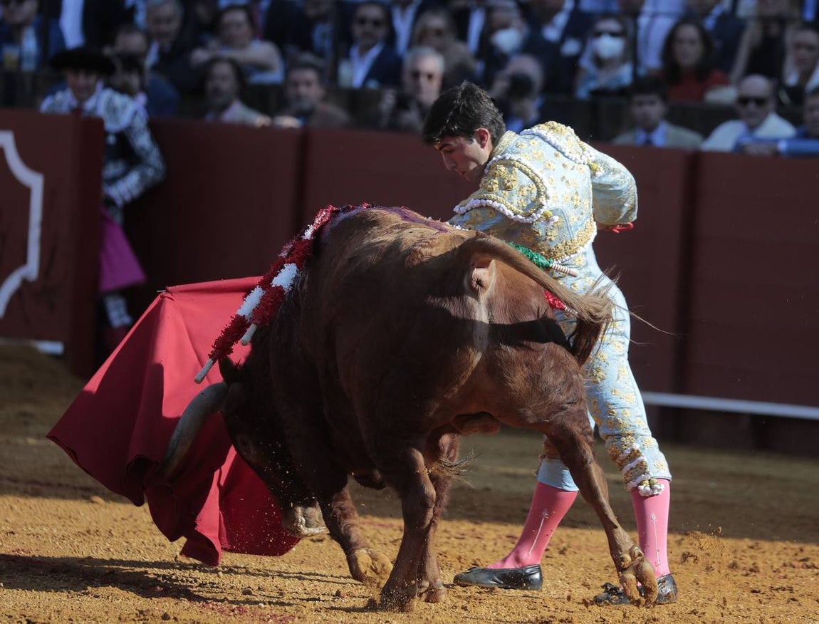 Corrida del sábado de farolillos de 2022 en la plaza de toros de Sevilla. RAÚL DOBLADO