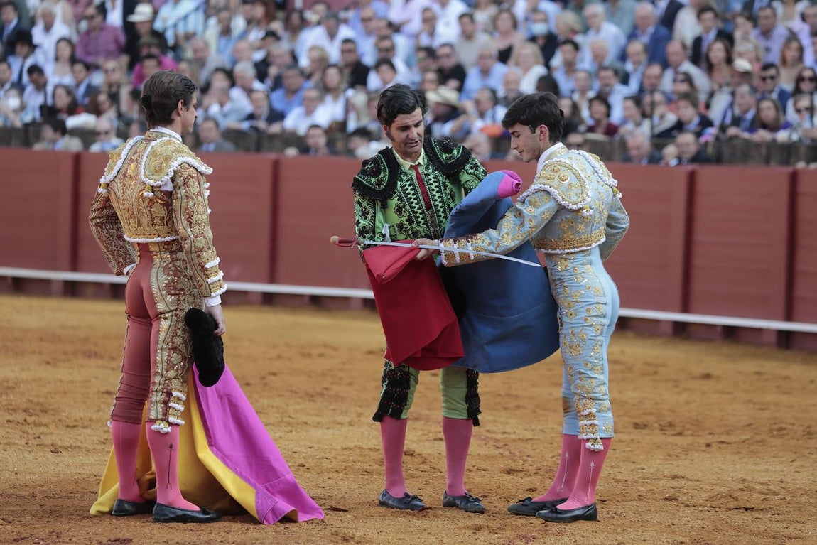Corrida del sábado de farolillos de 2022 en la plaza de toros de Sevilla. RAÚL DOBLADO