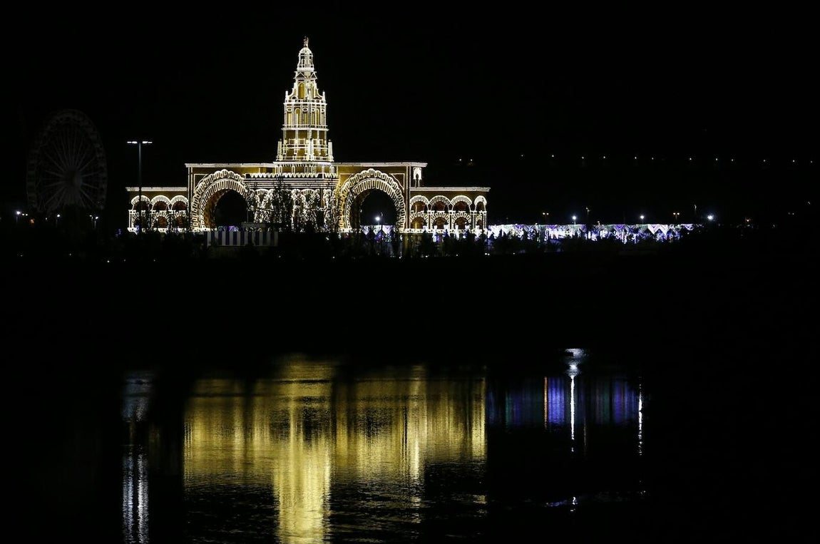 La evolución de la portada de la Feria de Córdoba en el Arenal, en imágenes