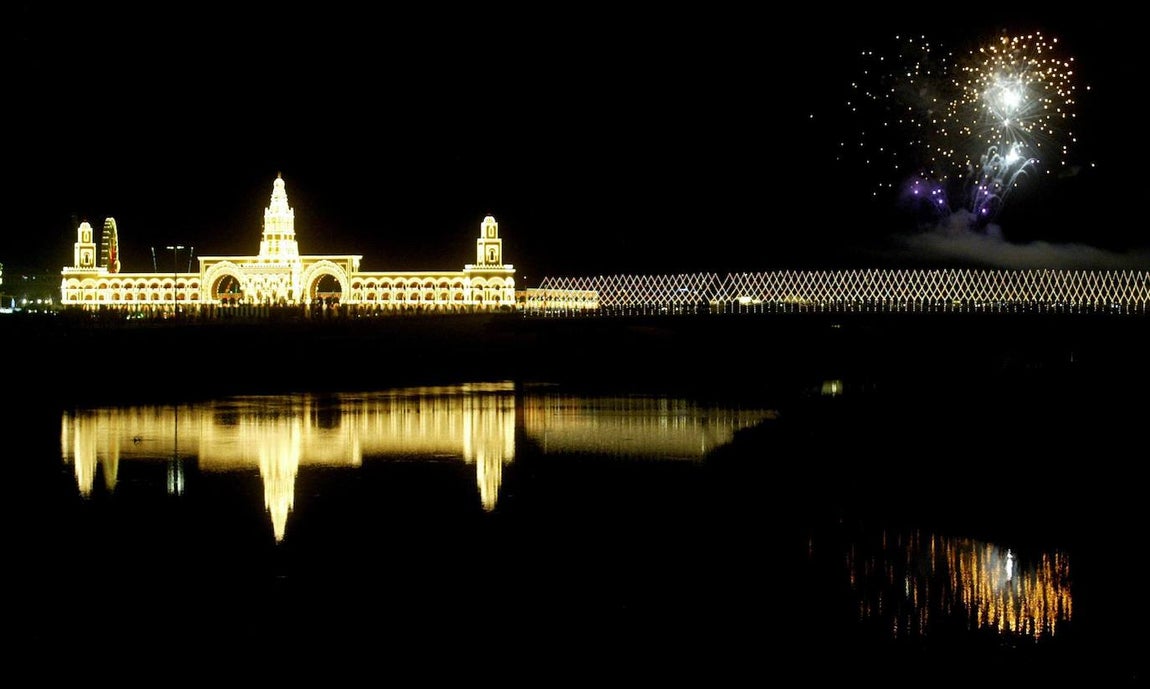 La evolución de la portada de la Feria de Córdoba en el Arenal, en imágenes